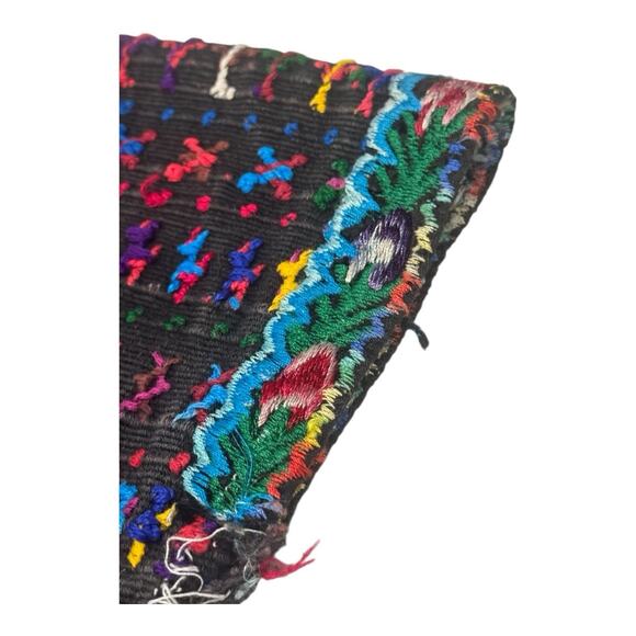 Guatemalan Huipil Poncho Womens One Size Embroidered Floral Boho 80s Vintage Top - Picture 9 of 12